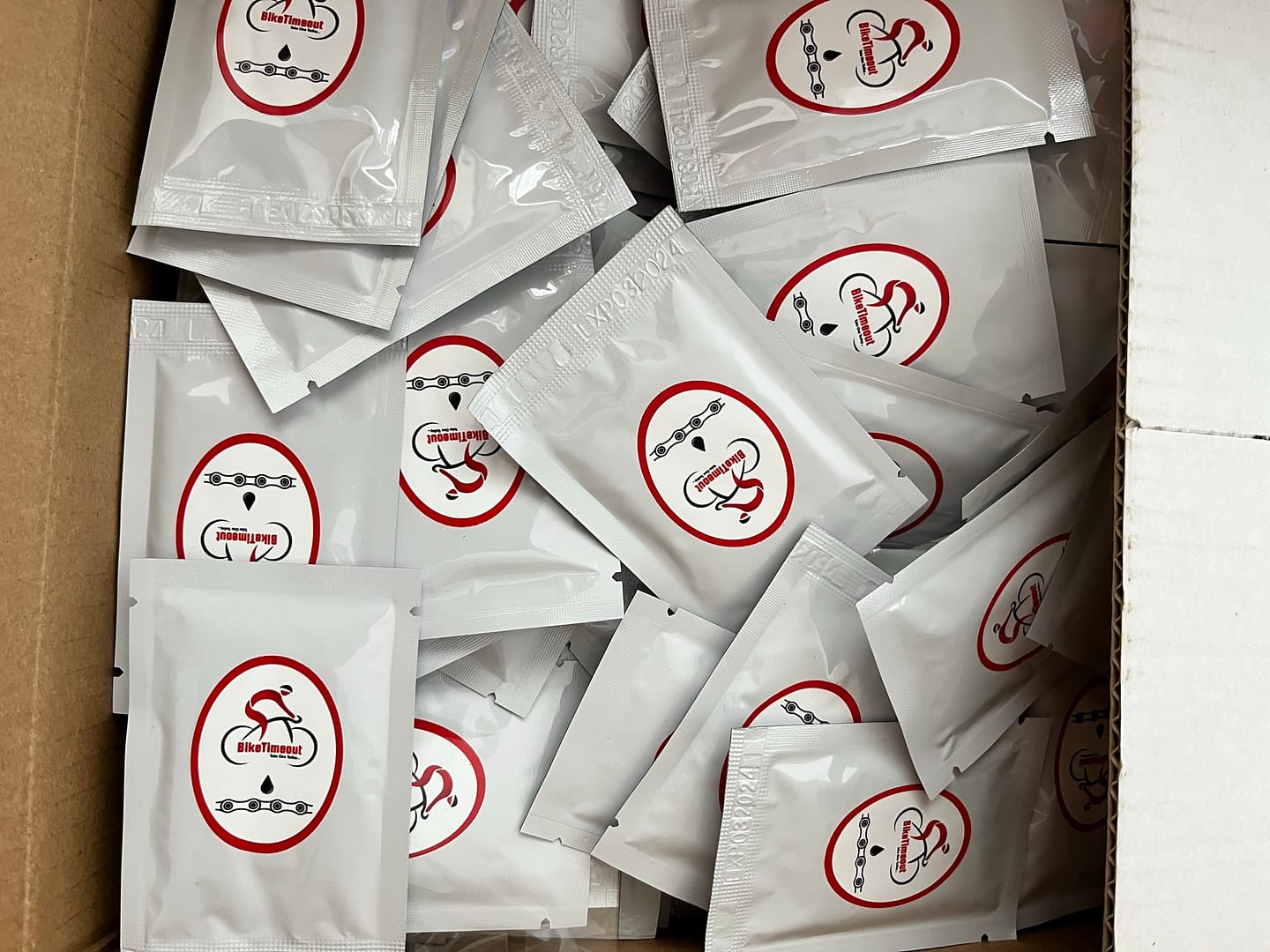 4Chain לקבוצות רוכבים - 200 מגבונים לניקוי ושימון שרשרת אופניים